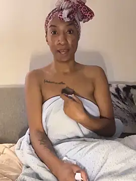 Snapshot of Iceblanca chatting on October 27, 2025, 11:25 am Iceblanca online show from October 27, 2025, 11:25 am