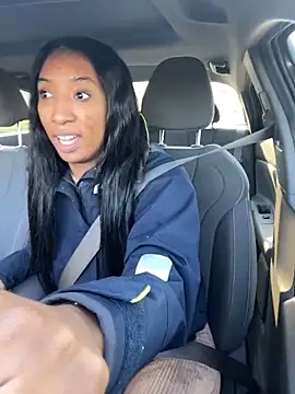 Snapshot of Iceblanca chatting on November 1, 2025, 1:24 pm Iceblanca online show from November 1, 2025, 1:24 pm