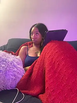 Snapshot of Iceblanca chatting on November 3, 2025, 3:41 am Iceblanca online show from November 3, 2025, 3:41 am