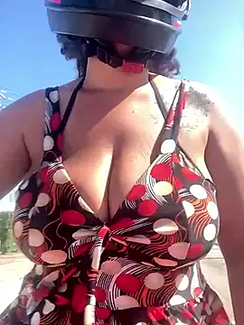 Snapshot of -Marivalda- chatting on September 29, 2025, 5:07 pm -Marivalda- online show from September 29, 2025, 5:07 pm