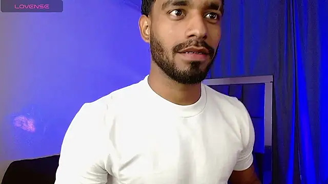 Snapshot of Christian_thor chatting on April 8, 2026, 3:39 am Christian thor online show from April 8, 2026, 3:39 am