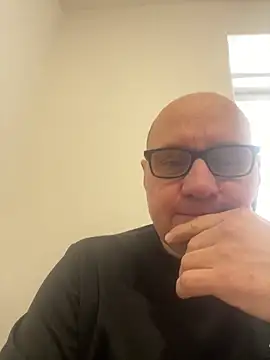 Snapshot of vanjbi45 chatting on February 14, 2025, 8:21 am vanjbi45 online show from February 14, 2025, 8:21 am