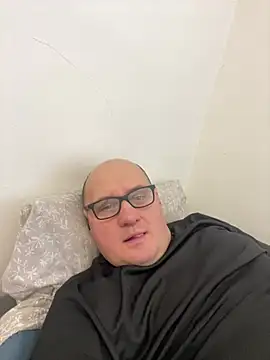 Snapshot of vanjbi45 chatting on February 23, 2025, 8:06 am vanjbi45 online show from February 23, 2025, 8:06 am