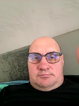 Snapshot of vanjbi45 chatting on September 18, 2025, 6:59 am vanjbi45 online show from September 18, 2025, 6:59 am