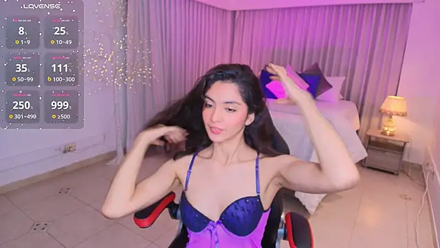 miiaa evans online show from January 31, 2025, 4:03 am