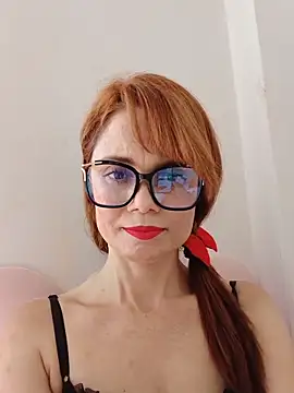 Meganlola online show from November 10, 2025, 4:17 pm