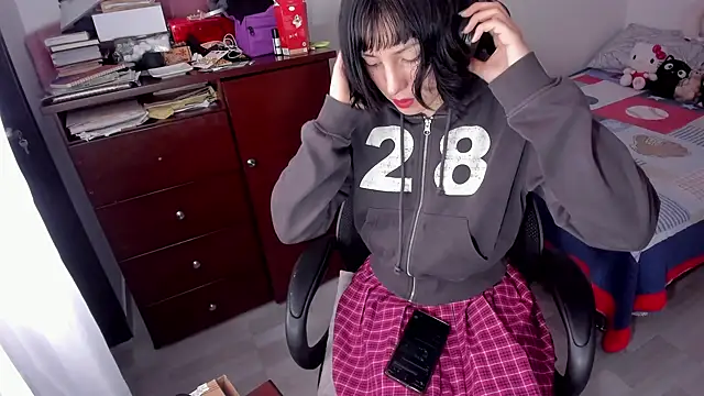 Snapshot of Room312_ chatting on December 2, 2024, 3:47 pm Room312 online show from December 2, 2024, 3:47 pm