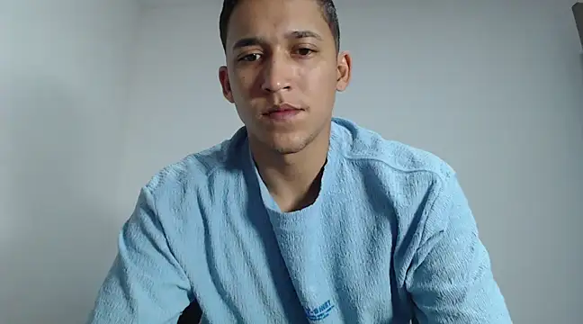 Snapshot of angel_sensual95 chatting on March 20, 2025, 2:29 am angel sensual95 online show from March 20, 2025, 2:29 am