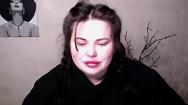 Snapshot of Emily_Mo chatting on October 2, 2025, 5:47 am Emily Mo online show from October 2, 2025, 5:47 am