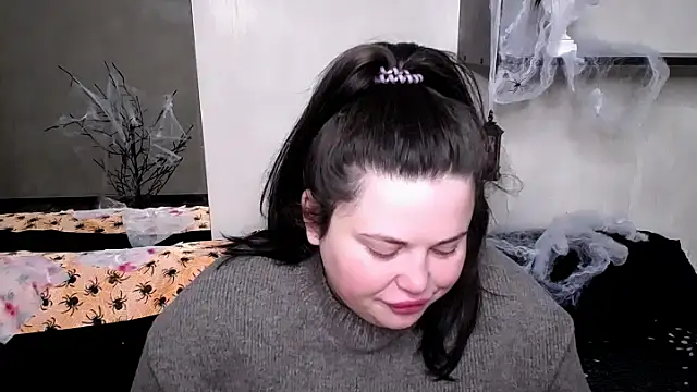 Snapshot of Emily_Mo chatting on October 29, 2025, 6:59 am Emily Mo online show from October 29, 2025, 6:59 am