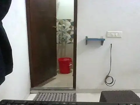 divi5555 online show from December 5, 2025, 4:36 pm