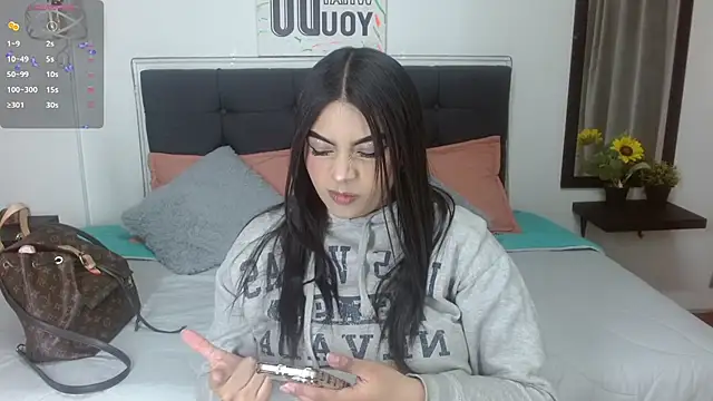 Snapshot of eva_six chatting on October 8, 2025, 7:22 pm eva six online show from October 8, 2025, 7:22 pm