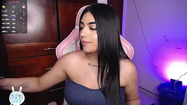 Snapshot of eva_six chatting on November 12, 2025, 11:36 pm eva six online show from November 12, 2025, 11:36 pm