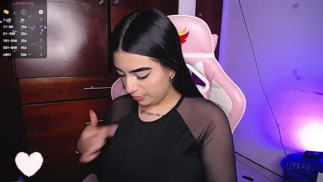 Snapshot of eva_six chatting on November 18, 2025, 11:15 pm eva six online show from November 18, 2025, 11:15 pm