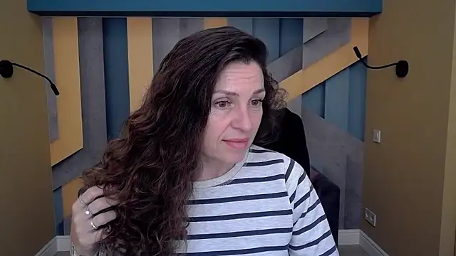 EllaLong online show from October 30, 2025, 12:28 pm