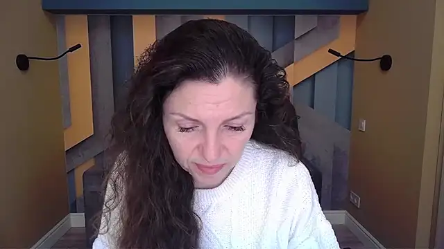 EllaLong online show from January 8, 2026, 12:29 pm