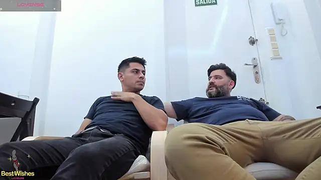 Snapshot of Maxi_TheBigDaddy chatting on January 3, 2025, 10:29 pm Maxi TheBigDaddy online show from January 3, 2025, 10:29 pm