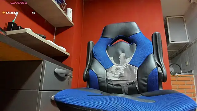 Snapshot of Maxi_TheBigDaddy chatting on March 6, 2025, 7:32 pm Maxi TheBigDaddy online show from March 6, 2025, 7:32 pm