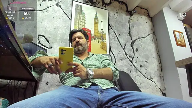 Maxi TheBigDaddy online show from December 19, 2025, 11:56 pm