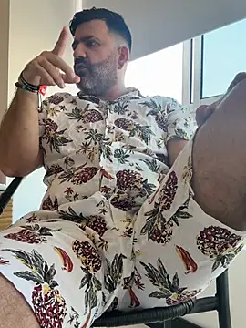 Maxi TheBigDaddy online show from June 14, 2026, 3:47 pm