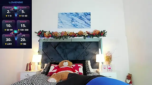 Snapshot of Lauralove_69 chatting on December 9, 2024, 6:25 pm Lauralove 69 online show from December 9, 2024, 6:25 pm