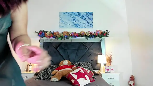 Snapshot of Lauralove_69 chatting on December 30, 2024, 7:11 pm Lauralove 69 online show from December 30, 2024, 7:11 pm