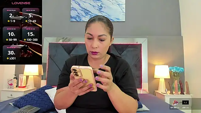 Snapshot of Lauralove_69 chatting on September 29, 2025, 8:24 pm Lauralove 69 online show from September 29, 2025, 8:24 pm