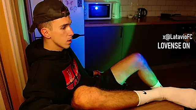 Midnighter  online show from September 25, 2025, 12:14 am