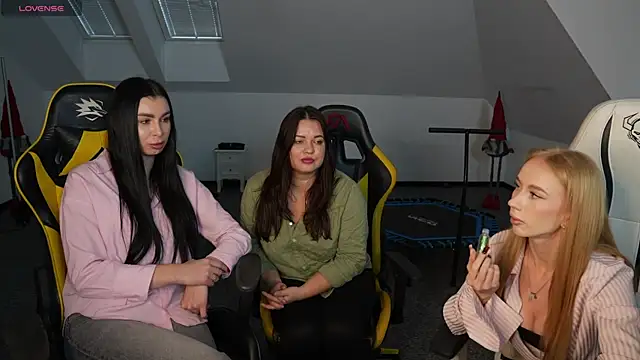 Amelia Blaze online show from October 30, 2025, 12:17 pm