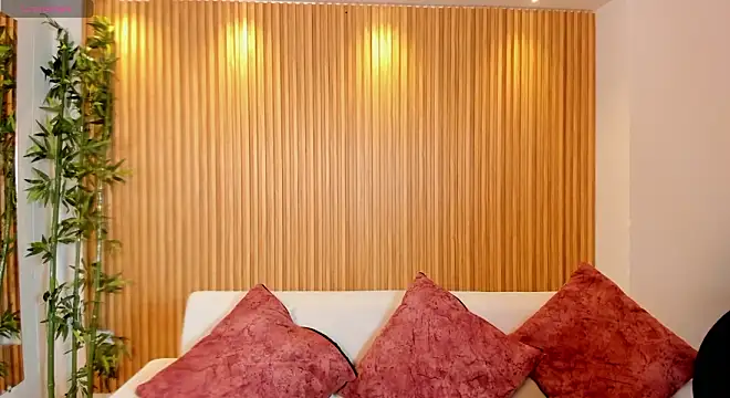 charlottewhitte online show from February 23, 2026, 11:07 am