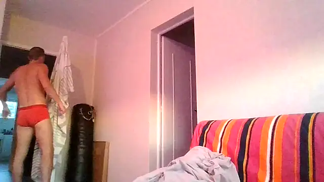 Snapshot of sebcucold chatting on April 7, 2026, 6:41 pm sebcucold online show from April 7, 2026, 6:41 pm