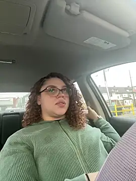 QueenNuttCollector online show from March 16, 2025, 10:42 pm