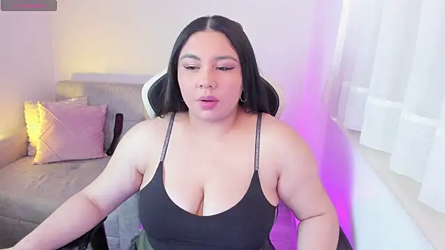 Snapshot of ambar-wells chatting on October 17, 2025, 4:20 pm ambar-wells online show from October 17, 2025, 4:20 pm