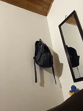 CamiRojas boy online show from October 18, 2025, 4:04 am