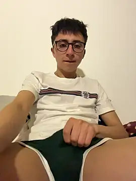 CamiRojas boy online show from October 29, 2025, 3:20 am