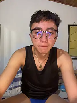 CamiRojas boy online show from June 14, 2026, 3:30 am