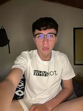 CamiRojas boy online show from August 2, 2026, 3:38 am