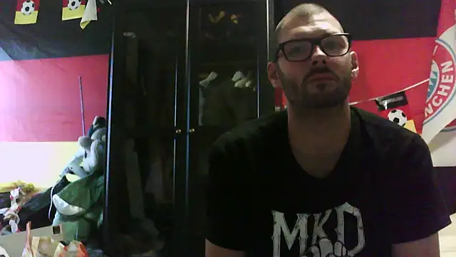 Die-geile-Sau online show from September 18, 2025, 3:25 pm