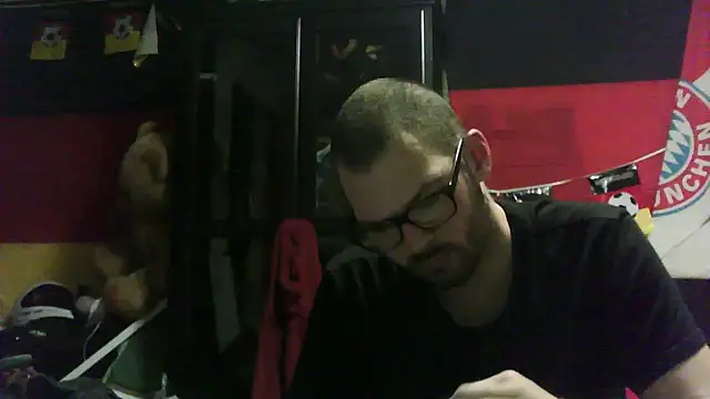 Die-geile-Sau online show from November 5, 2025, 8:20 pm