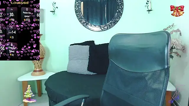 Sofia Franco  online show from November 28, 2025, 7:27 pm