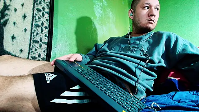 sweet cock28 online show from December 2, 2024, 7:05 pm