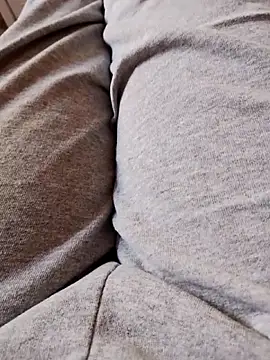 mysteriouscouple001 online show from November 28, 2025, 10:40 am