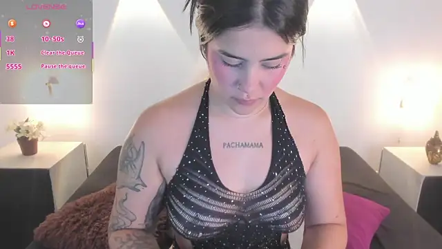 natassha1 online show from November 13, 2025, 10:47 am