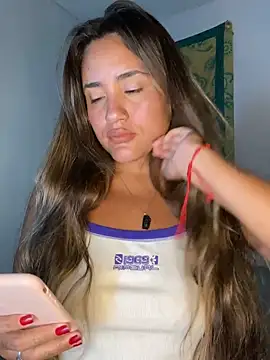 fenixgre online show from October 9, 2025, 8:51 pm