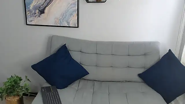 Amber Etan online show from October 21, 2025, 3:46 pm