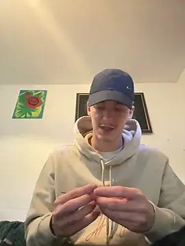 Snapshot of Toyjungee chatting on February 4, 2025, 11:38 am Toyjungee online show from February 4, 2025, 11:38 am