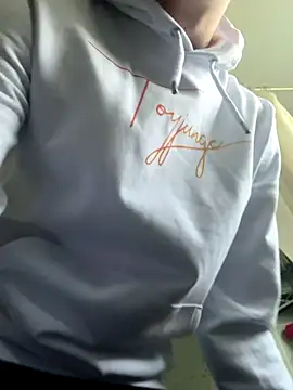 Toyjungee online show from September 30, 2025, 12:32 pm