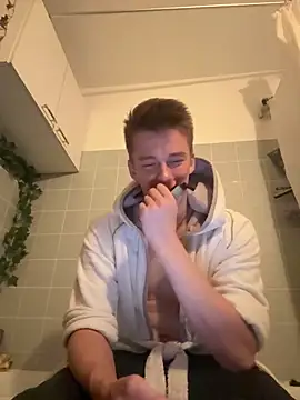 Toyjungee online show from October 11, 2025, 9:02 pm