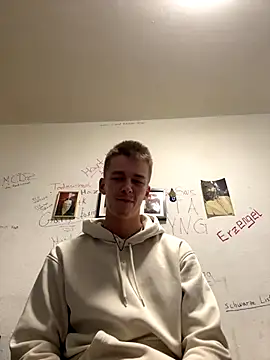 Toyjungee online show from December 14, 2025, 8:24 pm