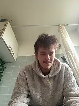 Toyjungee online show from April 10, 2026, 4:55 pm